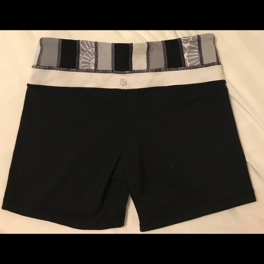 Lululemon shorts and sports bra